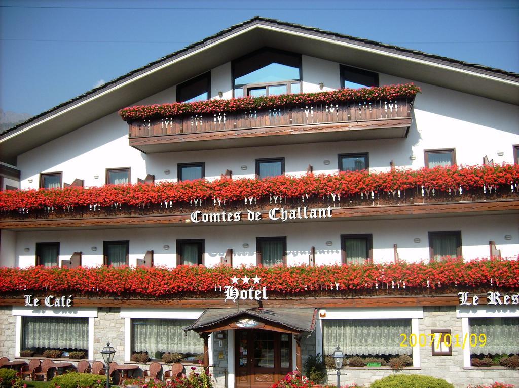 Hotel Comtes De Challant Albergo Etico Valle D'Aosta Fénis Zewnętrze zdjęcie